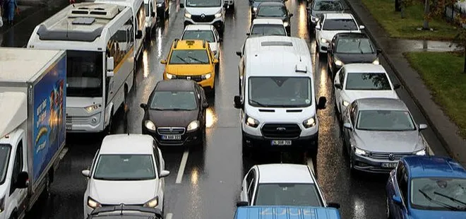 İstanbul’da trafik çilesi! Vatandaşlar eziyet çekiyor