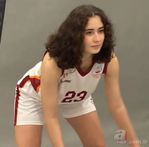 Survivor'dan elenen Poyraz'ın sevgilisi Yasmin Erbil'den büyük destek! İlk paylaşım geldi! "Benim şampiyonum" 16