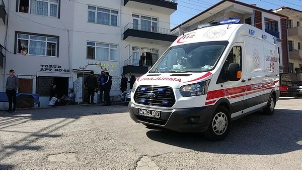 1682255255433.jpeg Kocaeli'de kan donduran vahşet! Abisinin önce boğazını sonra cinsel organını kesti - 5