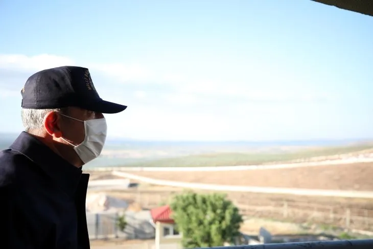 Milli Savunma Bakanı Hulusi Akar Suriye sınırında!