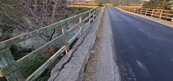 Her araç geçtiğinde beşik gibi sallanıyor