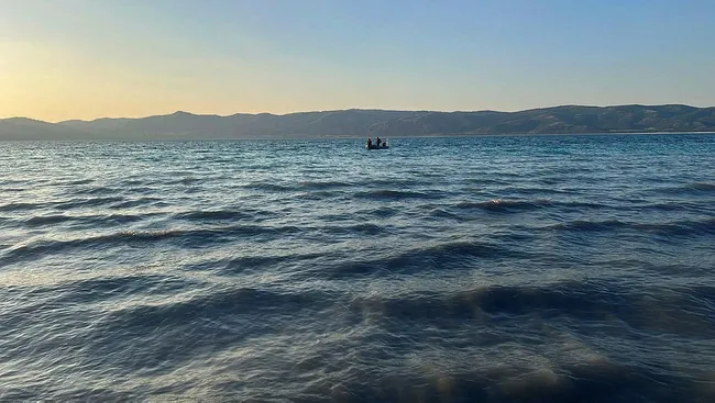 yasak-bolgeden-girdigi-salda-golunde-akintiya-kapilan-kiz-cocugu-hayatini-kaybetti-1688243281795.jpg Yasak bölgeden girdiği Salda Gölü’nde akıntıya kapılan kız çocuğu hayatını kaybetti - 3