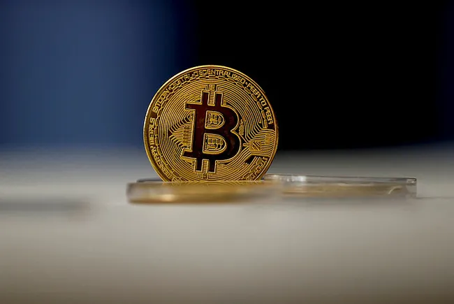 Bitcoin yüzde 35 kayıpla 38,000 dolar düzeyine kadar düştü