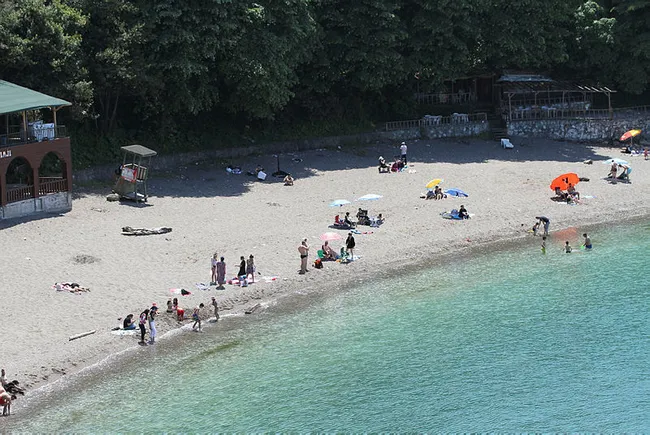 duzcedeki-tarihi-ceneviz-kalesinde-turist-hareketliligi-basladi-1653828694337.jpg Düzce'deki tarihi Ceneviz Kalesi'nde turist hareketliliği başladı - 1