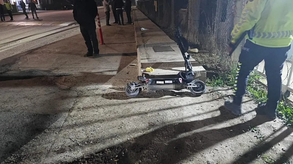 Bursa'da skuter faciası: Bir genç ağır yaralandı
