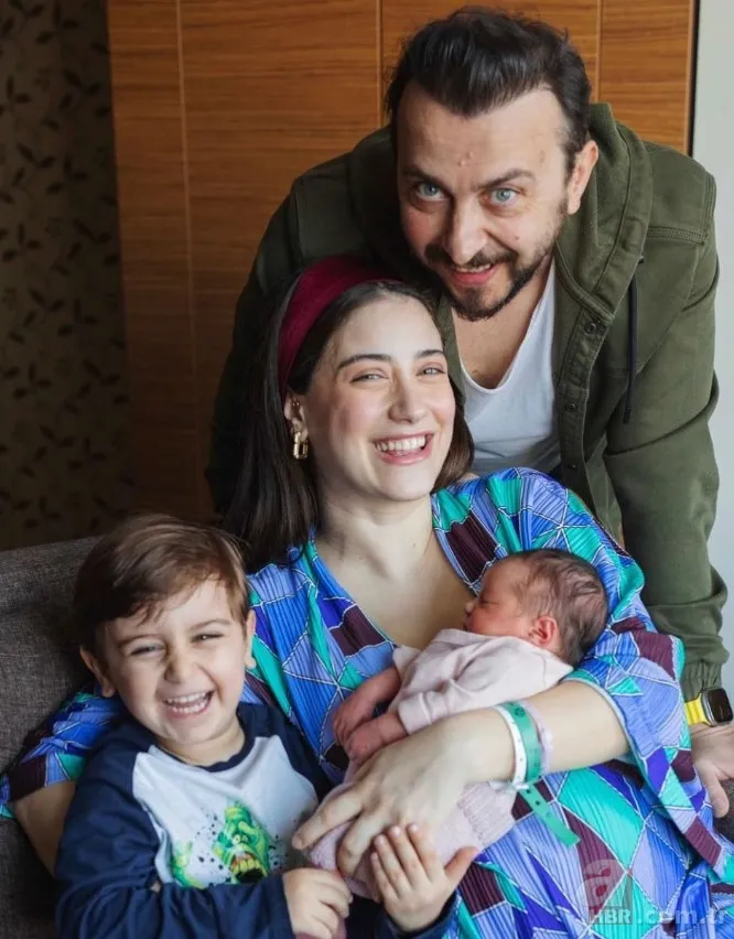 Hazal Kaya ile Ali Atay'ın çocuklarına bakın! İki kardeş birbirinin kopyası! Gören 'Maşallah' diyor... 2