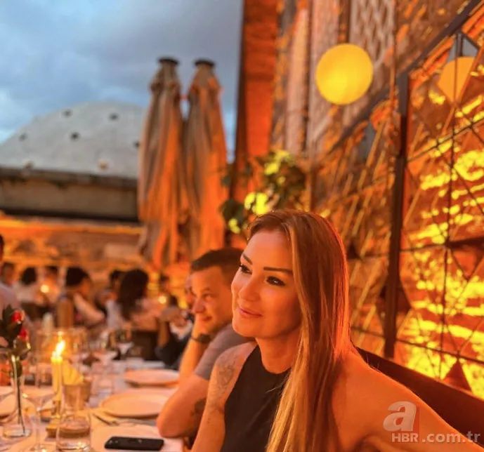 Pınar Altuğ elektrikli otomobile geçti! Yeni aracının fiyatı dudak uçuklattı 6