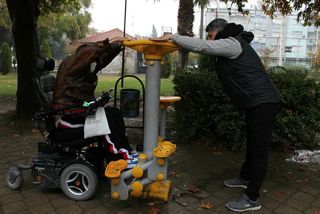 Manisa'da itfaiye eri kaza sonrası felç oldu eşi terk etti! Sporla hayata tutundu - 4