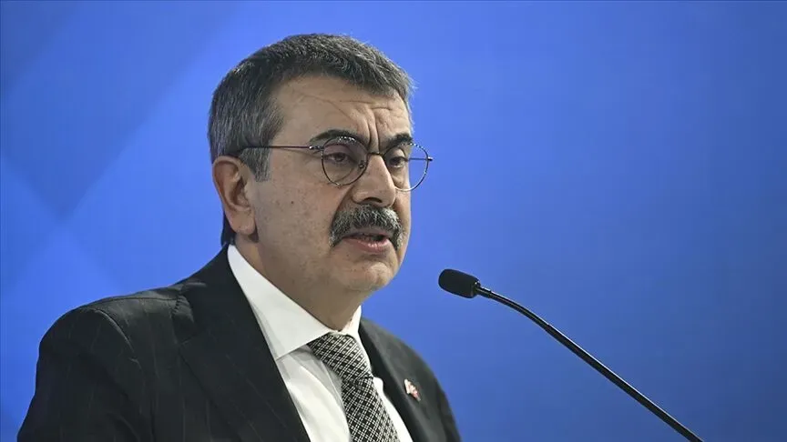 Bakan Tekin, yeni duyuruyla mazereti bulunan öğretmenlerin başvuru sürecine dahil edileceğini açıkladı.