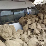 İranda korkutan deprem! Vanda 7 kişi hayatını kaybetti