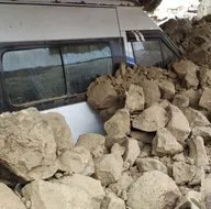 İranda korkutan deprem! Vandaki evlerde yıkıma neden oldu