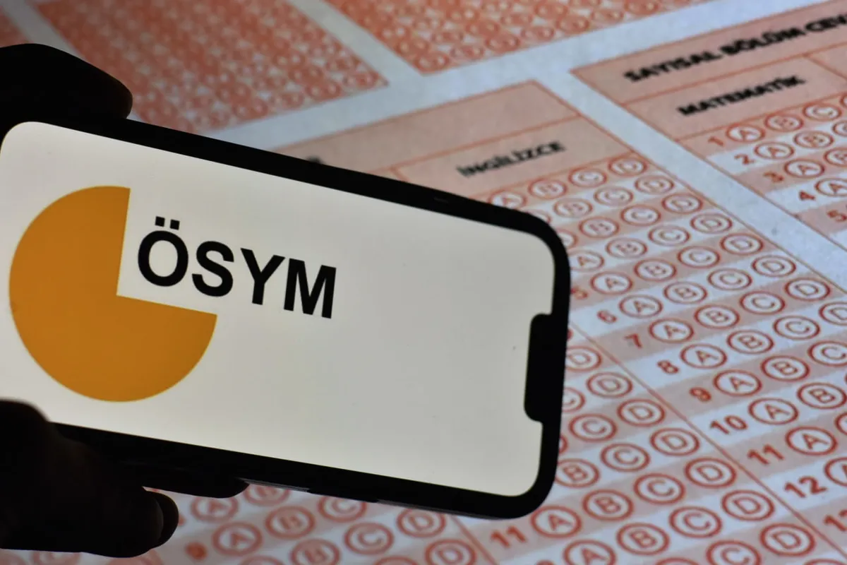 1787382840655.jpg Yurt dışından alınan tıp diplomalarının denkliği için uygulanan STS Tıp Doktorluğu 2. Dönem sınavı, iki aşamalı olarak yalnızca Ankara’da yapılacak.