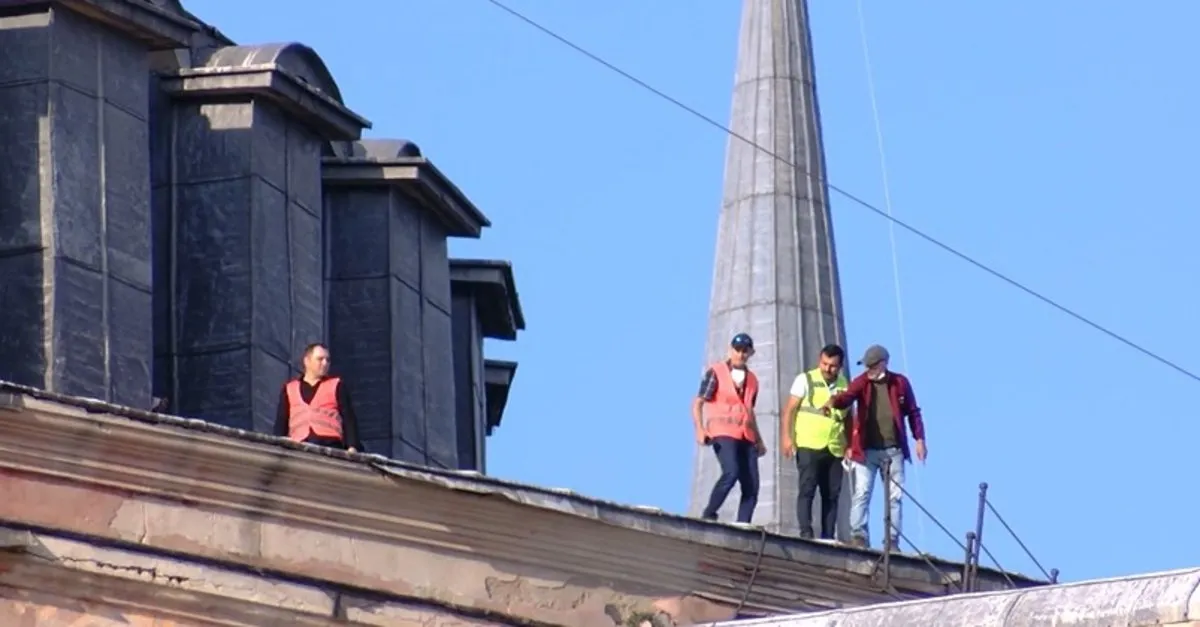 Ayasofya Camii’nde dikkat çeken an! Böyle görüntülendi