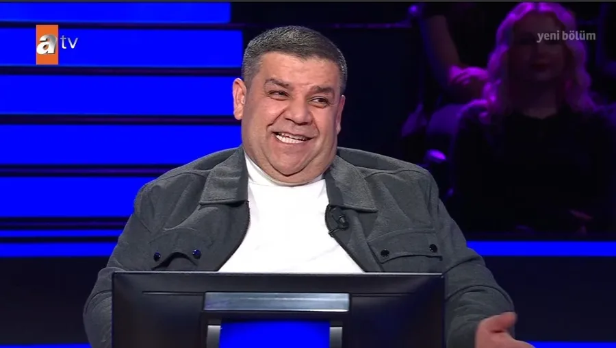 milyonerde-nefesler-tutuldu-o-soru-fenerbahcelileri-ekrana-kilitledi-1774296465125.jpg Milyoner’de nefesler tutuldu! O soru Fenerbahçelileri ekrana kilitledi - 2