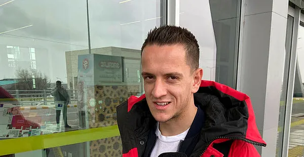 1675259868286.jpg Beşiktaş ve Galatasaray'ın peşinde olduğu Amir Hadziahmetovic Konya'dan ayrıldı! Rota İstanbul - 2