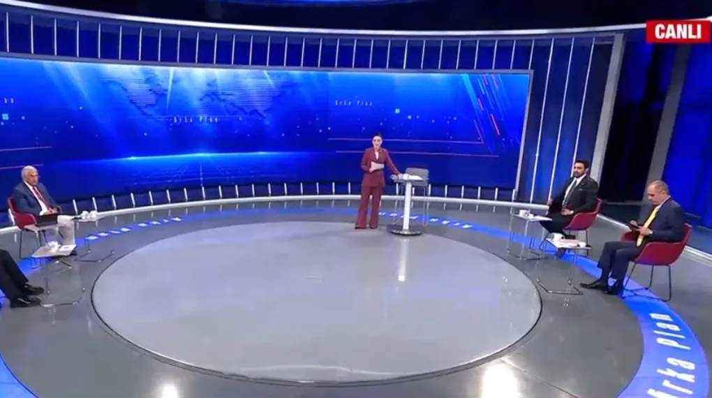 CHP PM'de 57 üyeden 27'si istifa etti