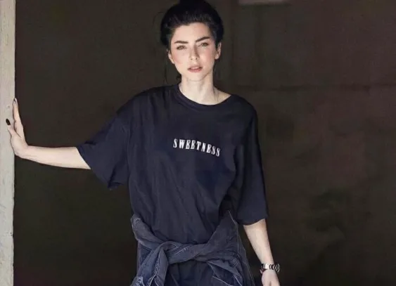 Merve Boluğur’dan bomba gibi estetik itirafı! ‘Gereksiz olduğunu düşünüyorum’