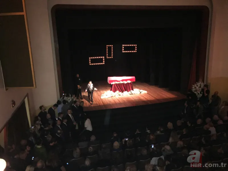 Usta tiyatrocu Yıldız Kenter'e son veda! 5