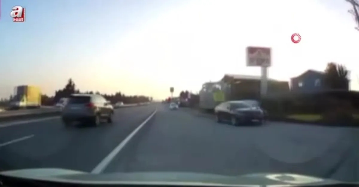 Araca çarptı tarladan kaçmaya çalıştı