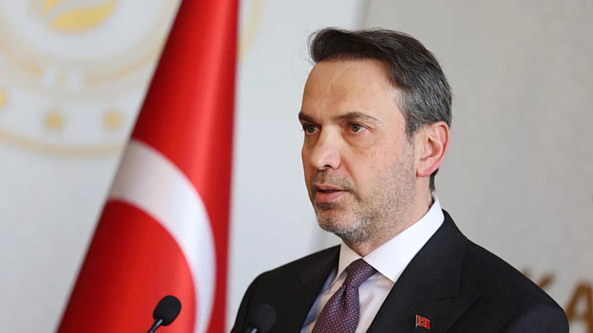 Enerji ve Tabii Kaynaklar Bakanı Bayraktar'dan doğal gaz ve elektrik faturasına zam açıklaması