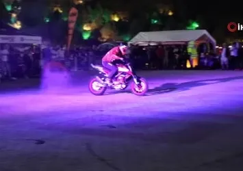 Ergan Dağında motosiklet akrobasi şov