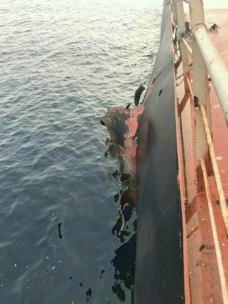 Yemen'e giden Türk gemisinde patlama! - 1