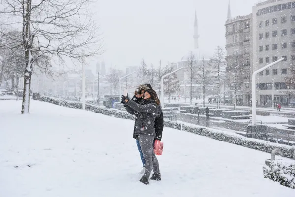 1642309655150.jpg SON DAKİKA! Kar alarmı verildi! Meteoroloji'den yeni hava durumu raporu | İstanbul'da kar yağışı devam edecek mi? O illerde yaşayanlar dikkat - 11