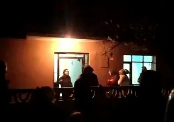 Kız kardeşini ve yeğenlerini darp edince mahalleli sokağa döküldü!