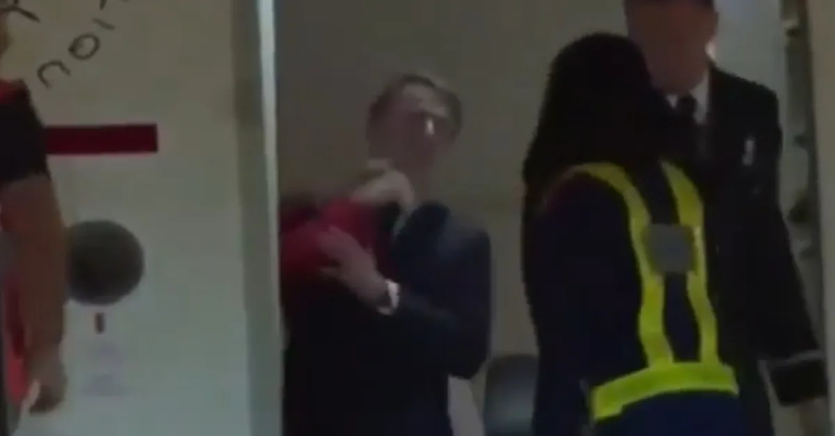 Macron eşi Brigitte’den dayak mı yedi? İşte o görüntüler
