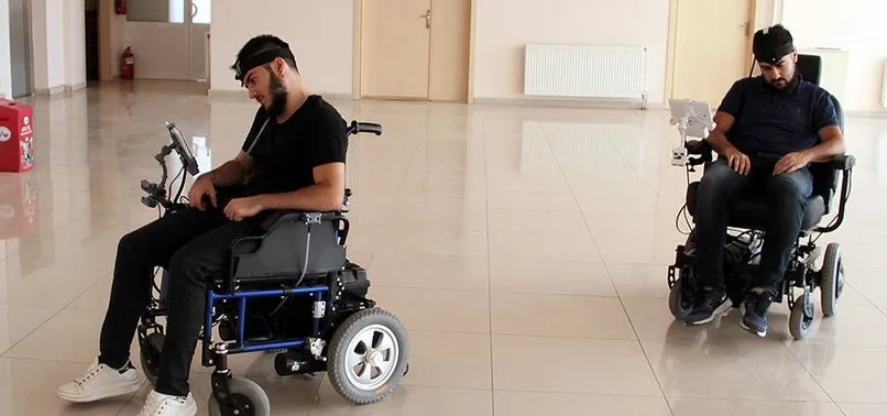 Engelliler için akıllı akülü sandalye geliştirdi