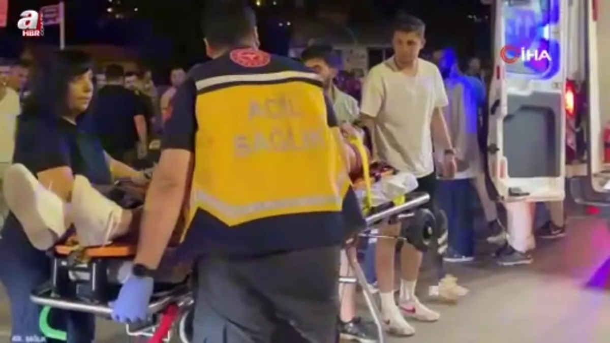 Bucak'ta kamyonet ile motosiklet çarpıştı: 1 yaralı