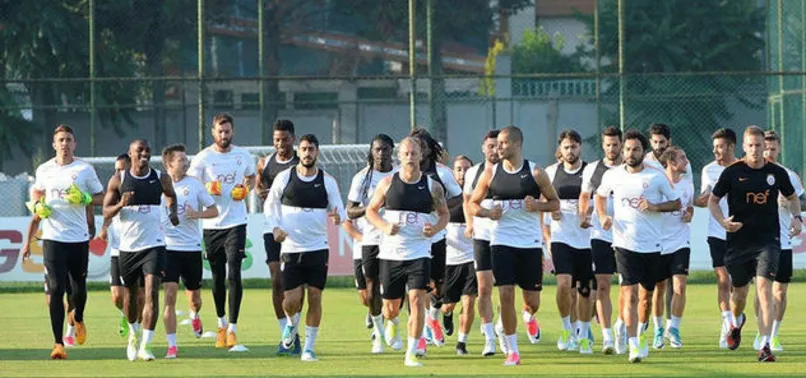 Galatasaray kamp için yola çıktı