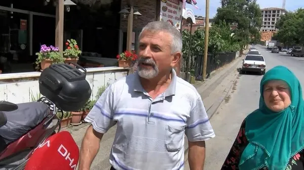 Başkan Erdoğan'ın konvoyunu durdurup düğün davetiyesi verdiler - 3