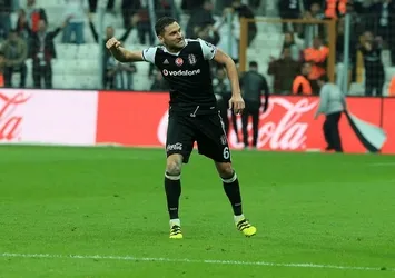 Dusko Tosic sözleşmeyi kaptı