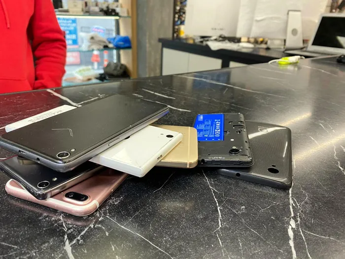 İkinci el cep telefonlarındaki yeni dönem vatandaşı da esnafı da memnun etti