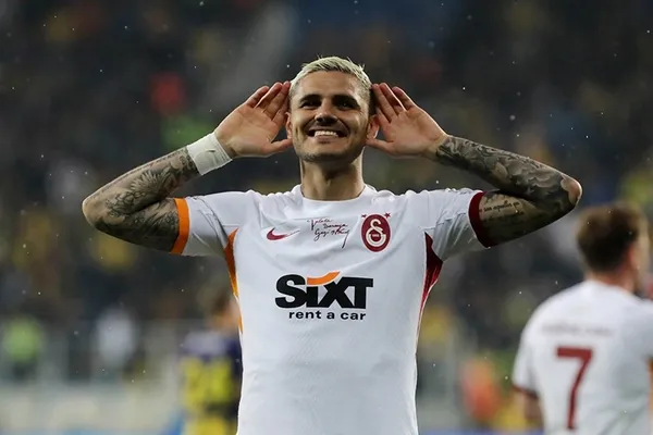 Galatasaray yılın transferine hazırlanıyor! Sarı kırmızılı yönetim 10 numara transferi için düğmeye bastı