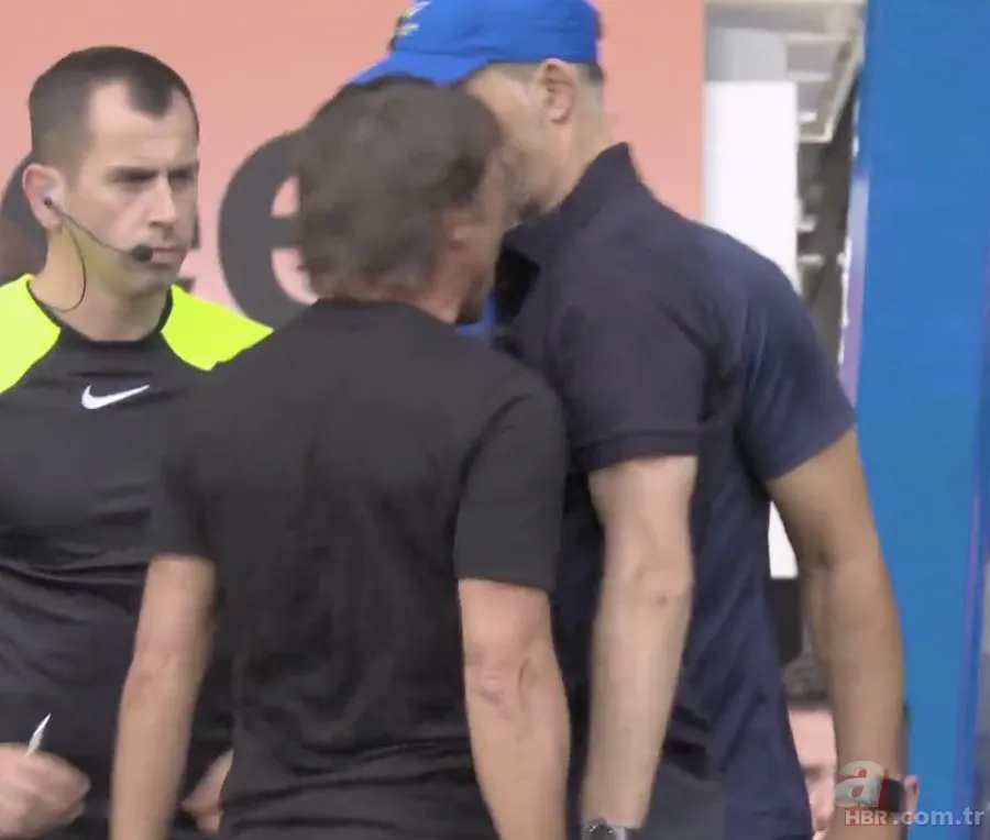 Futbol sahalarında ender rastlanan bir olay: Ünlü teknik direktörler birbirine girdi 5