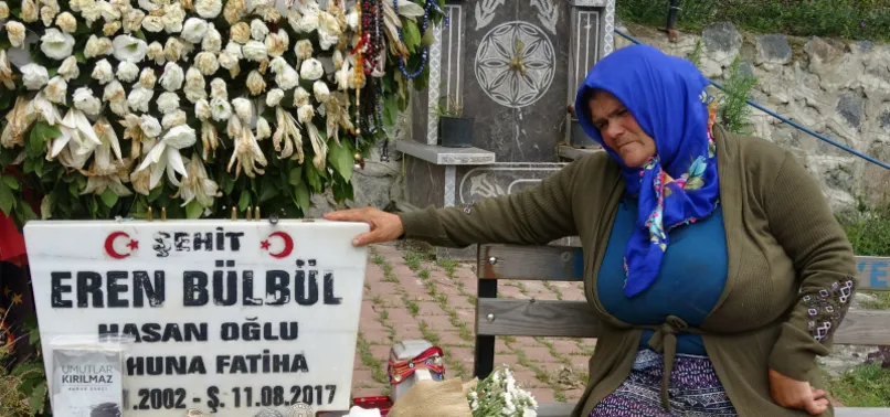Şehit Eren Bülbül'ün annesinden yürek yakan sözler: "Harçlığı olmadığı için bana çiçek alamazdı"
