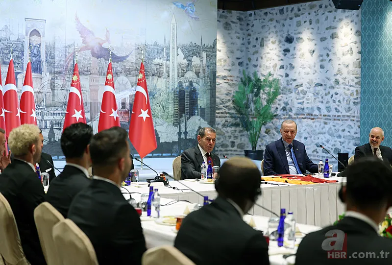 Başkan Erdoğan Galatasaray'ı kabul etti! Osimhen formasını hediye etti 3