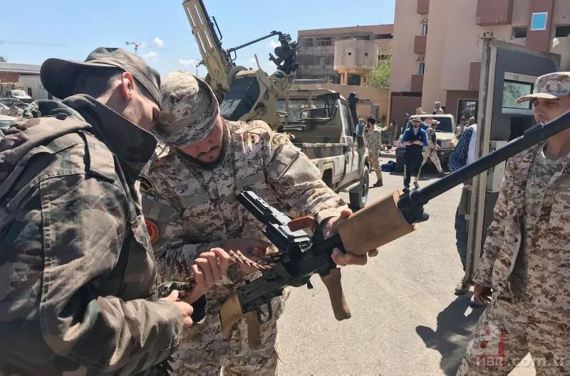 Libya karıştı! Vutye Hava Üssü vuruldu 11