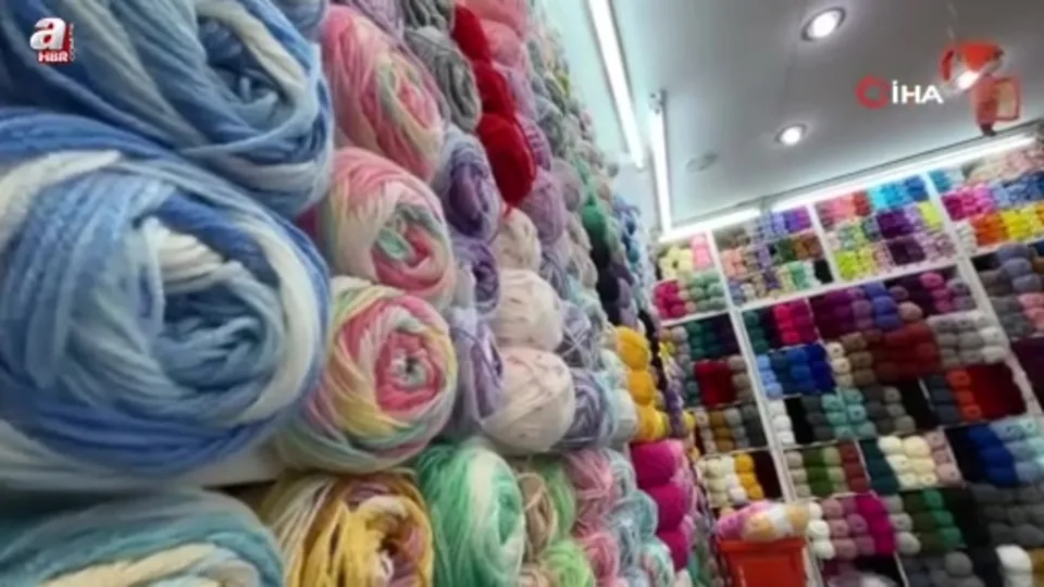 Tarihi çarşının 54 yıllık iplikçisi