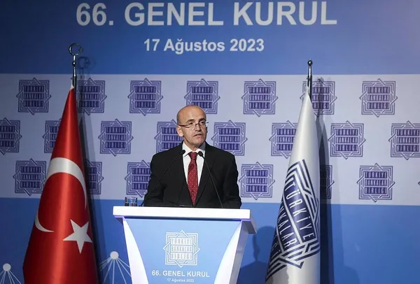 Hazine ve Maliye Bakanı Mehmet Şimşek’ten özel bankalara kredi mesajı: Tüketici kredileri...