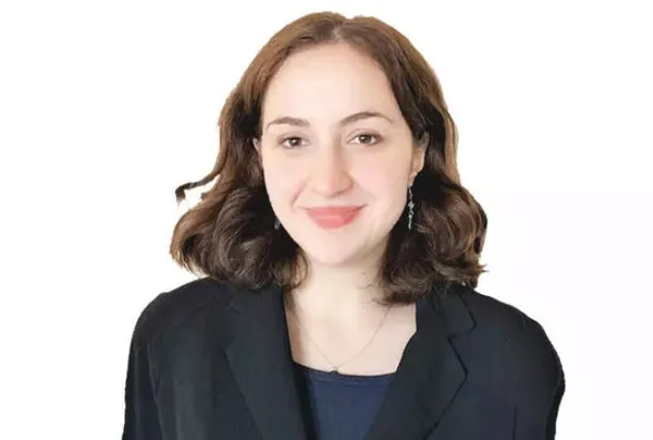 Stockholm Üniversitesi ırkçı saldırının yapıldığı Türk öğrenci Fatma Zehra’dan özür diledi! Aralık ayı için staj teklifi yaptılar