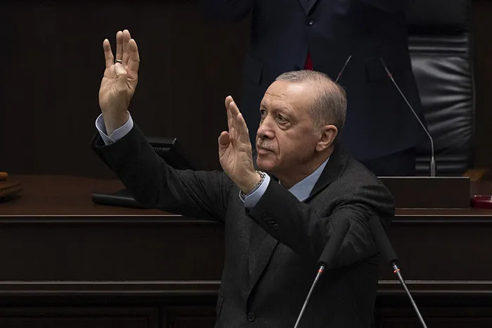 baskan-erdogandan-ozgur-ozele-elestiri-oturdugu-koltugun-hakkini-veremedi-1739958260501.jpg Başkan Recep Tayyip Erdoğan (AA)