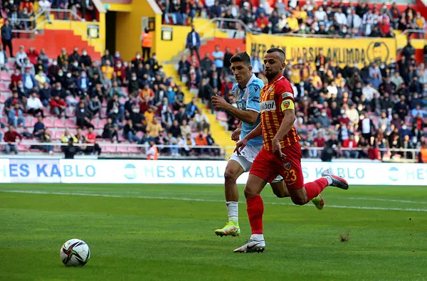 kayserispor-1-trabzonspor-2-mac-sonucu-firtina-kayseride-guldu-1633187284901.jpg Kayserispor: 1 - Trabzonspor: 2 MAÇ SONUCU | Fırtına Kayseri'de güldü - 2