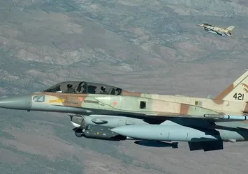 İsrail savaş uçakları Gazze'yi hedef aldı