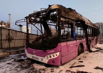 Son dakika: Başakşehir'de İETT otobüsü alev alev yandı