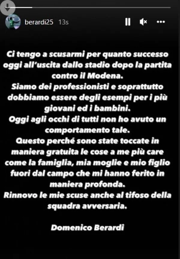 unlu-futbolcu-taraftarlara-saldirdi-en-sevdiklerime-laf-edildi-1660057084849.jpg Ünlü futbolcu taraftarlara saldırdı: En sevdiklerime laf edildi
