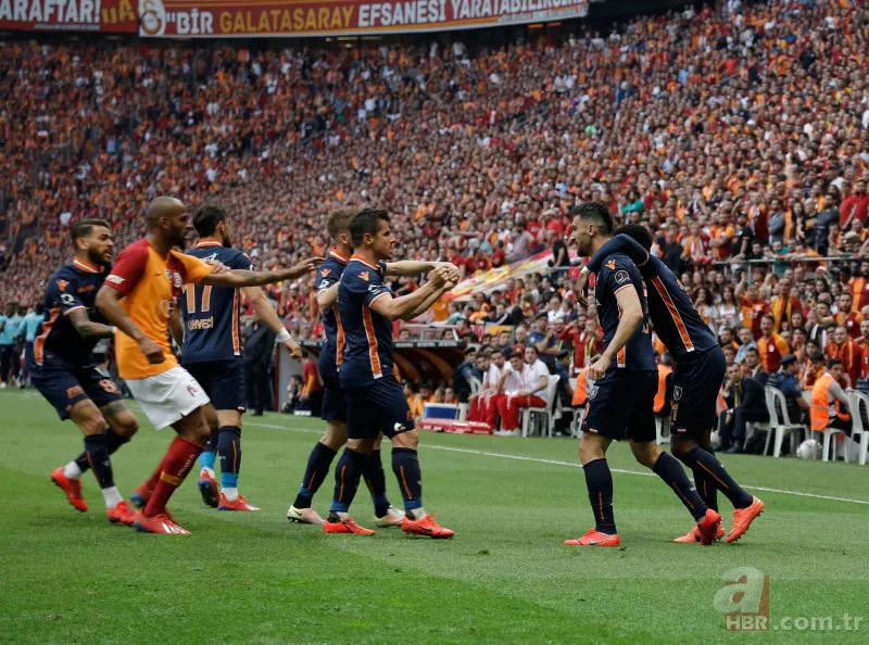 Başakşehir'in golü sonrası ortalık karıştı 9