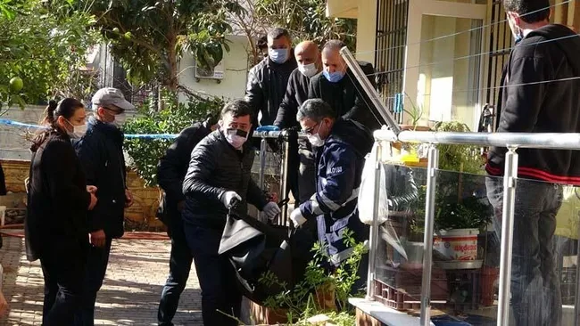 Antalya’da yaşlı kadın kanlar içinde ölü bulundu! Olay yerinde kavga çıktı - 7